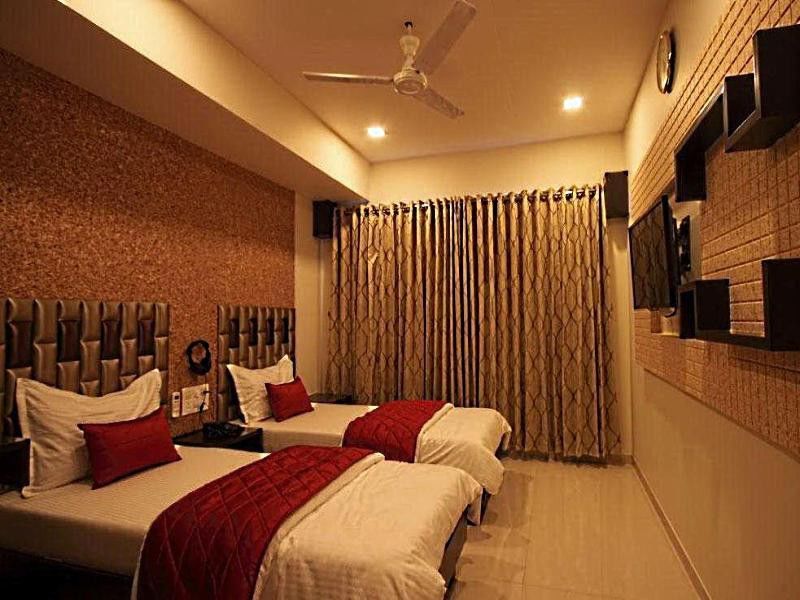 Hotel Ashray Inn Ahmedabad Exterior foto